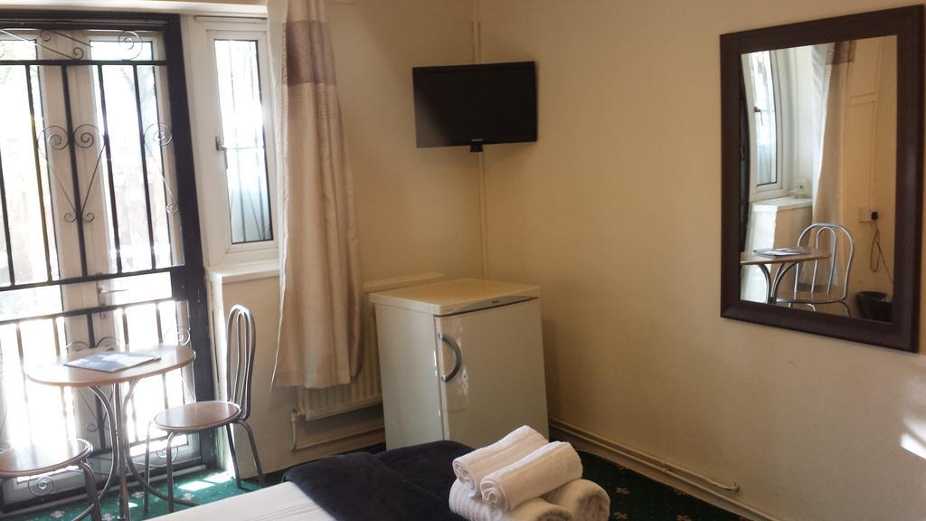 Whitechapel Rooms London Bilik gambar