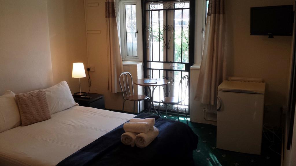 Whitechapel Rooms London Bilik gambar